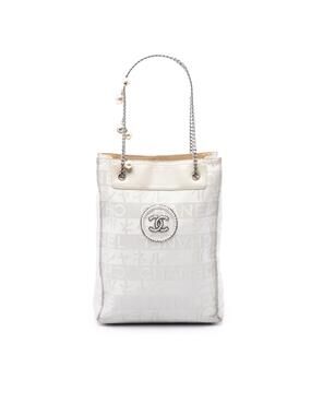 Chanel Cc Canvas Pearl Tote Pre-Loved #326865C13B